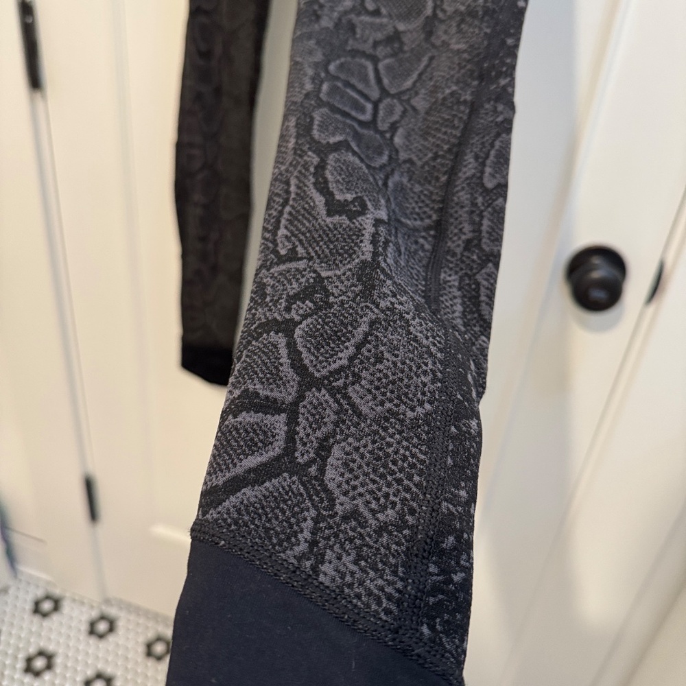 Vimmia Reversible Python Leggings (XS) | Grey/Bla… - image 5